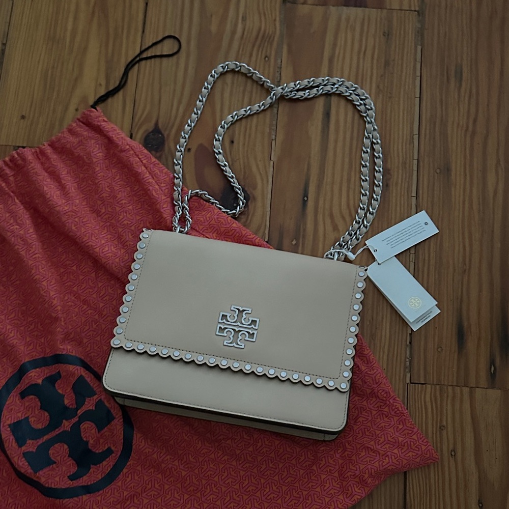 Tory Burch Britten Studs Medium Adjustable Ivory Shoulder Bag with Chain Strap